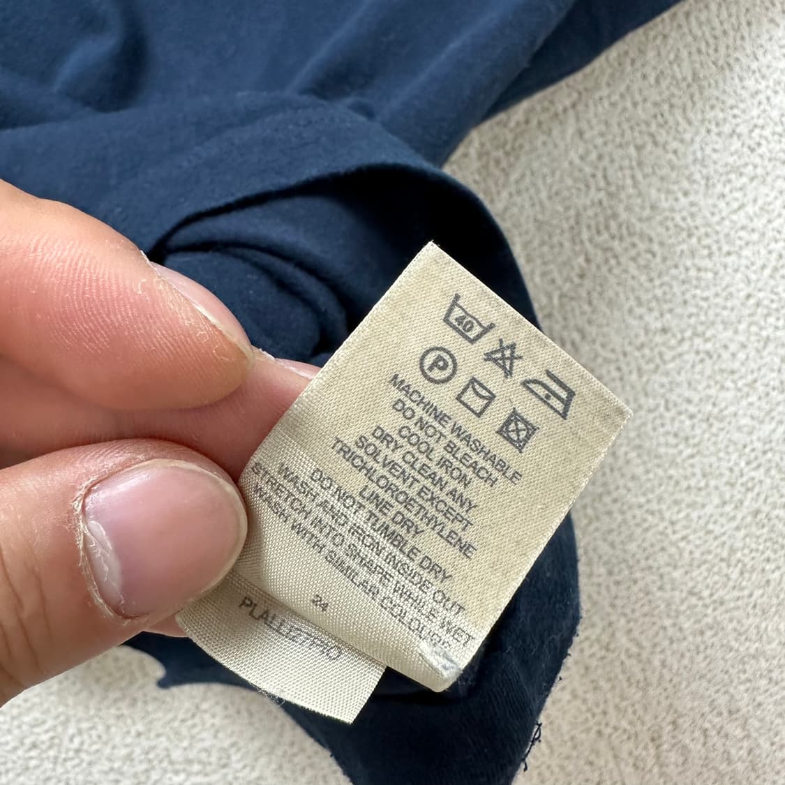 W 95 버버리 기마로고 노바체크 숄더 브이넥 반팔 상품이미지6