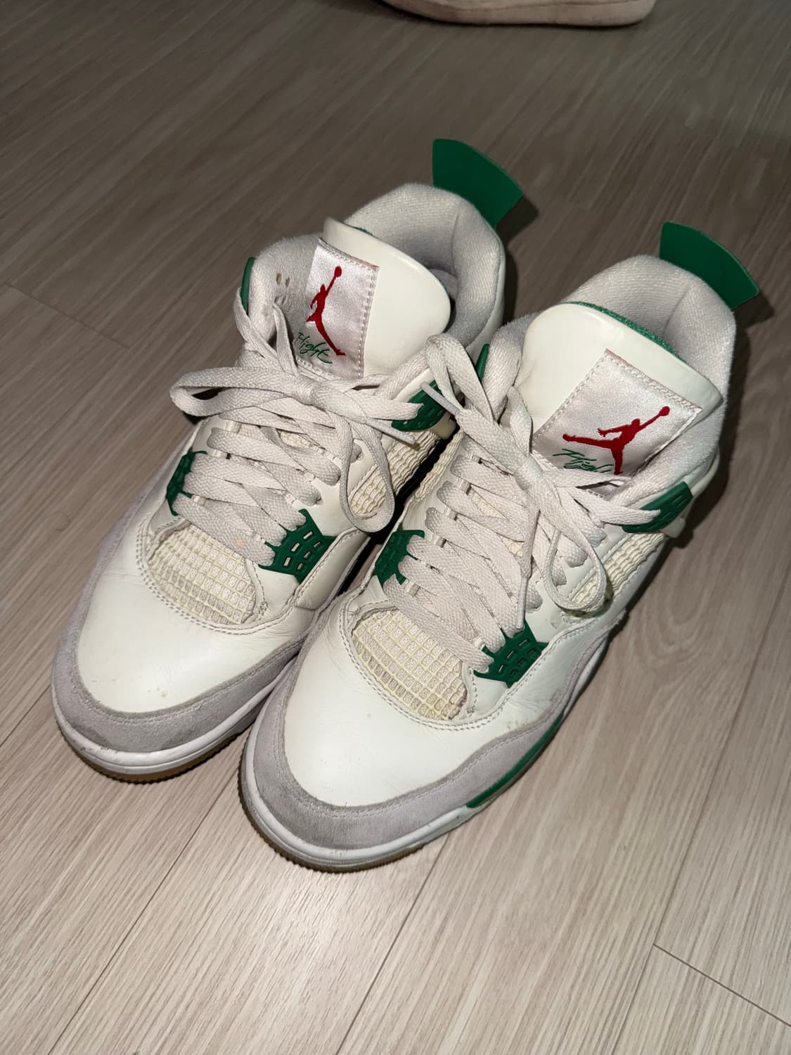 조던4 sb 레트로 파인그린 상품이미지1