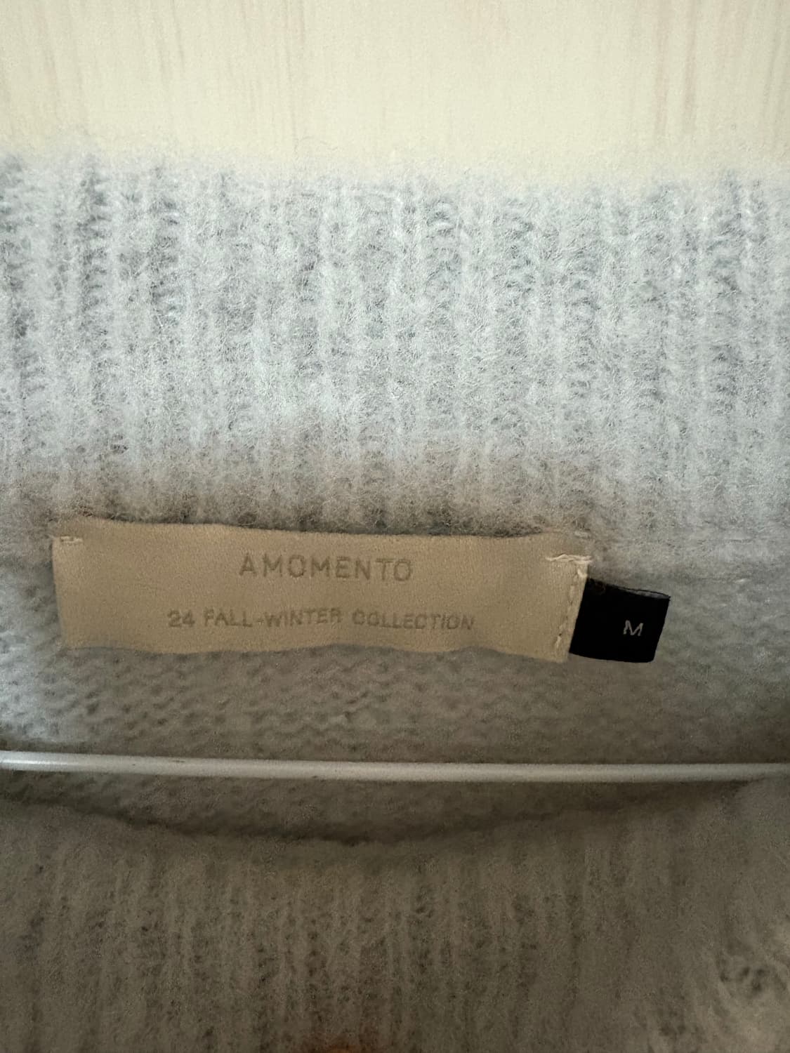 FLUFFY BRUSHED LONG SLEEVE KNIT 상품이미지3