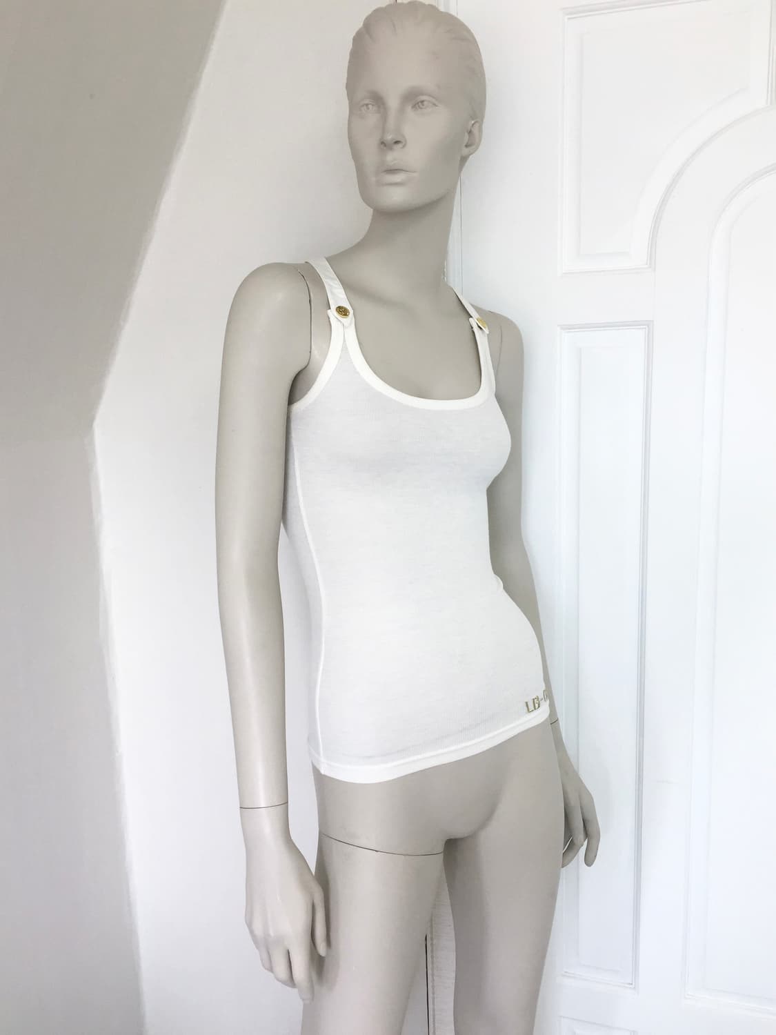 LB-03 Button Detail White Tank Top 상품이미지1