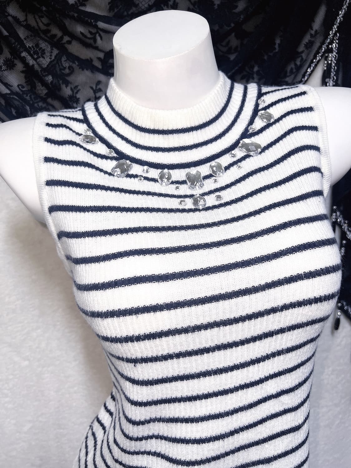 로맨틱갸루 로걀 오네 스트라이프 큐빅 장식 골지니트 탑 슬리브리스 나시 상품이미지2