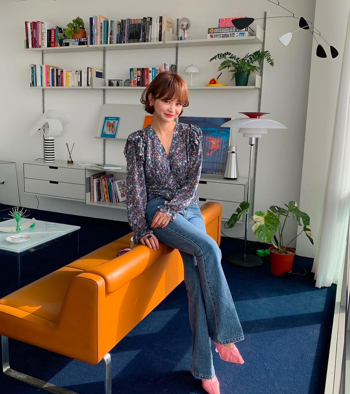 새상품 ) 임블리 셔링퍼프 쉬폰블라우스 상품이미지1