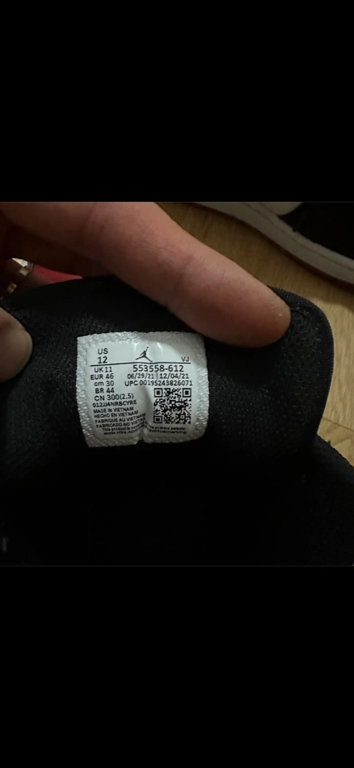 나이키 에어 조던1 로우 브레드 토 300mm 상품이미지4