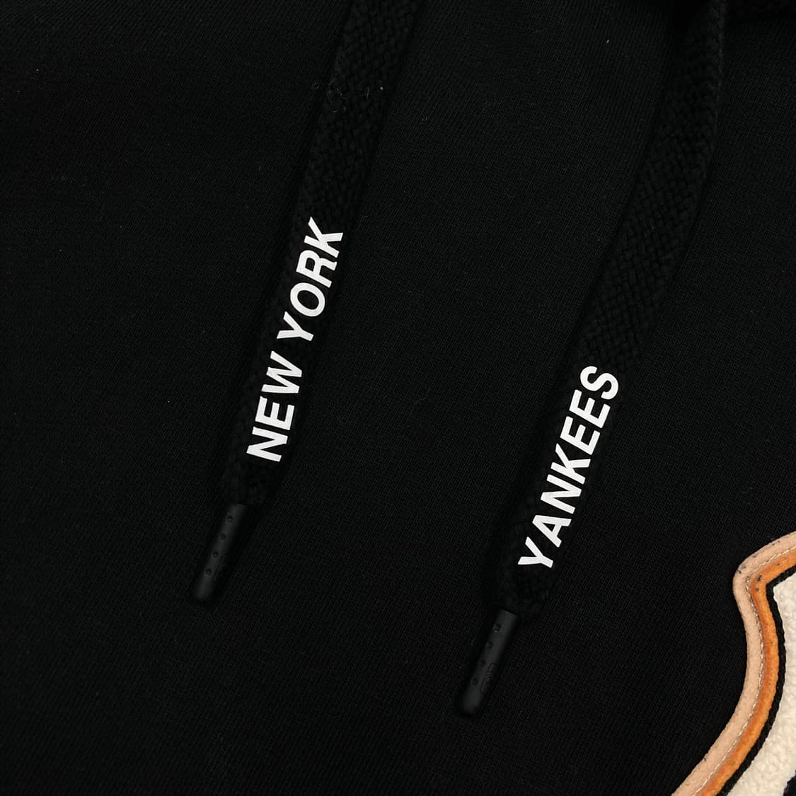 MLB 뉴욕양키스 스몰 로고 블랙 후드티 상품이미지3