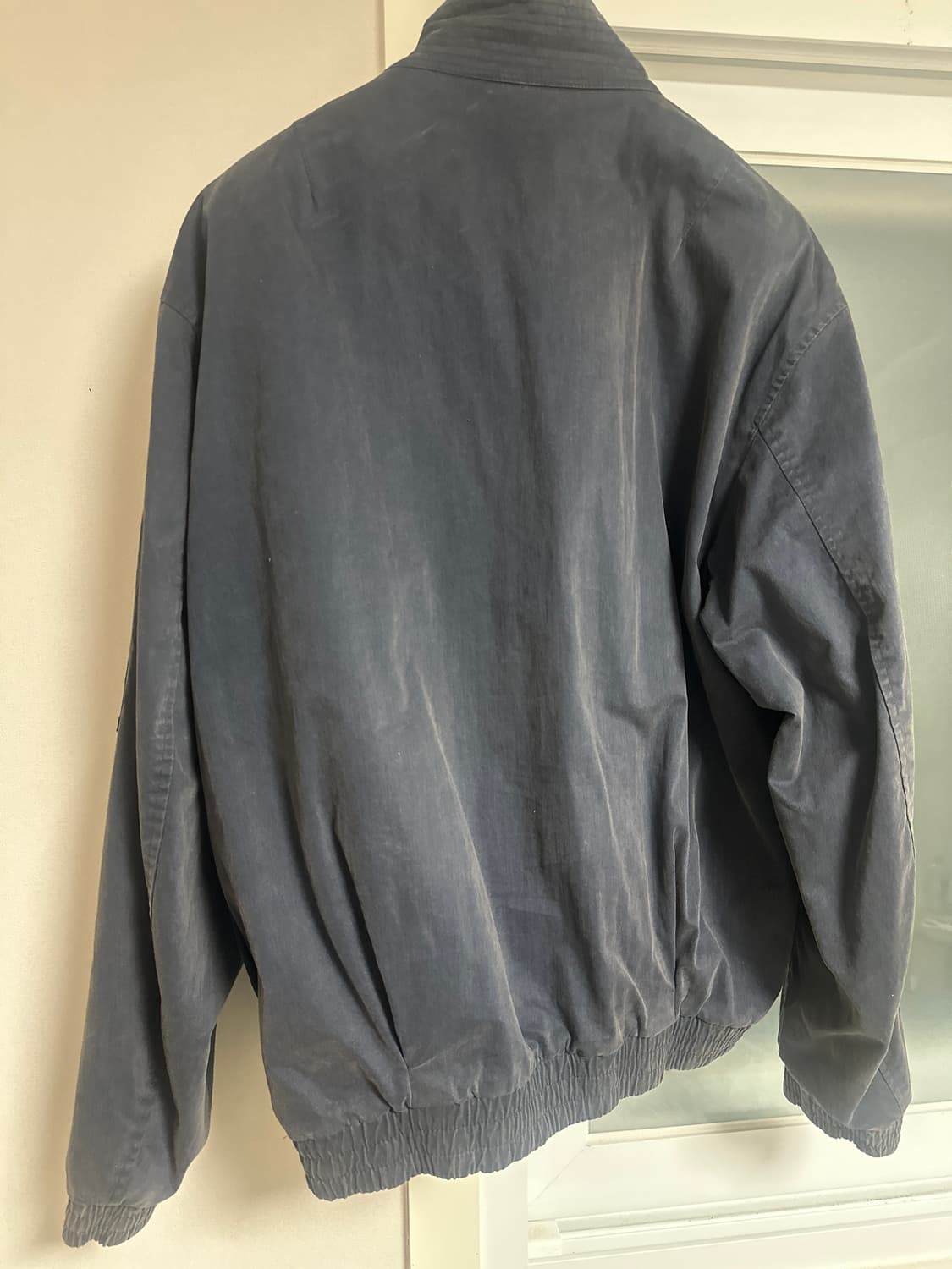 999휴머니티 어드벤처 블리치드 자켓 3사이즈 팝니다. 상품이미지3