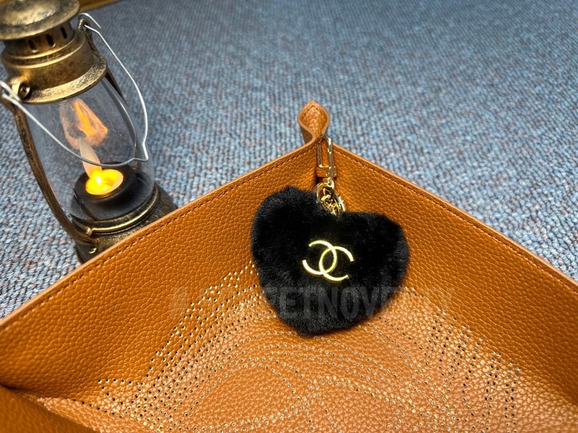 넬 하트 폼폼이 키링 블랙 상품이미지7