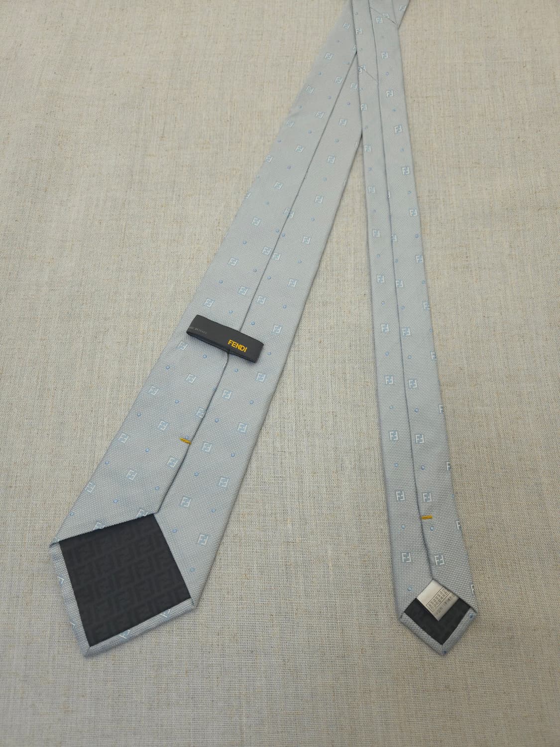 펜디 FF로고 견100% 넥타이 하늘색 상품이미지2