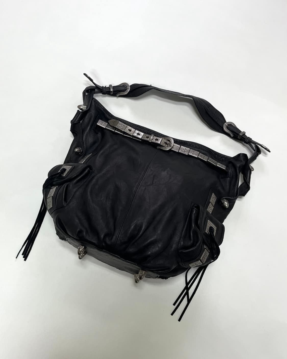 THOMAS WYLDE 스컬 벨트 레더백 상품이미지4
