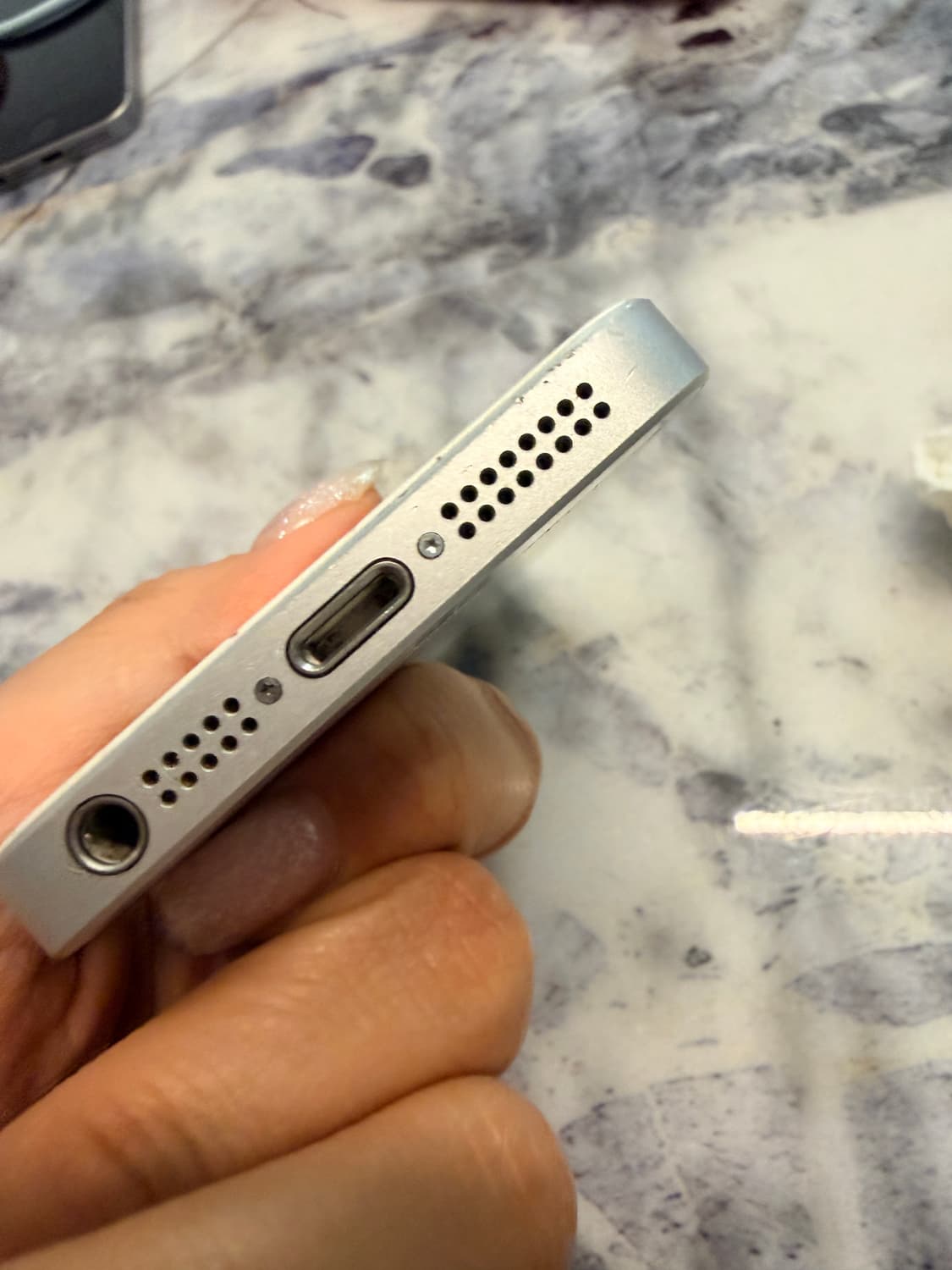 아이폰se 실버 64기가 상품이미지3