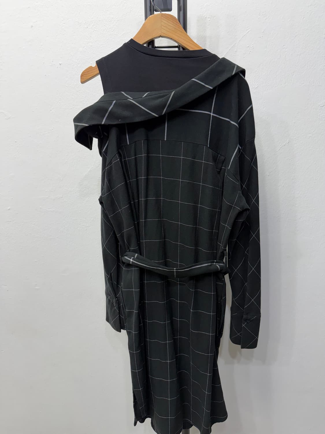정품) 마쥬 블랙 체크 롱 셔츠형 절개 롱 원피스 1  상품이미지6