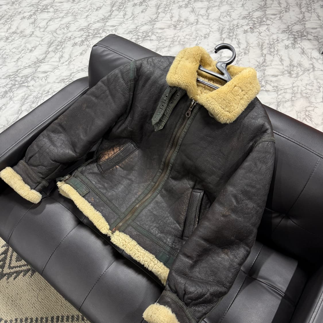 90-00s 100% 쉽스킨 양가죽 , 양털 B-3 무스탕 자켓 상품이미지1