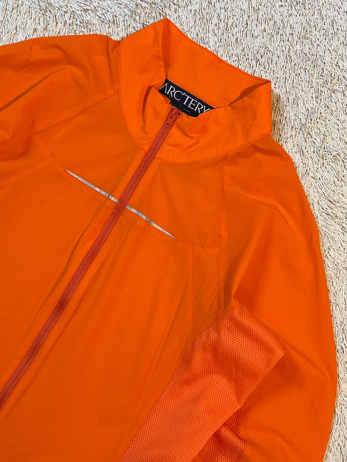 아크테릭스 ARC'TERYX 나일론 경량 바람막이 자켓 오렌지 상품이미지2