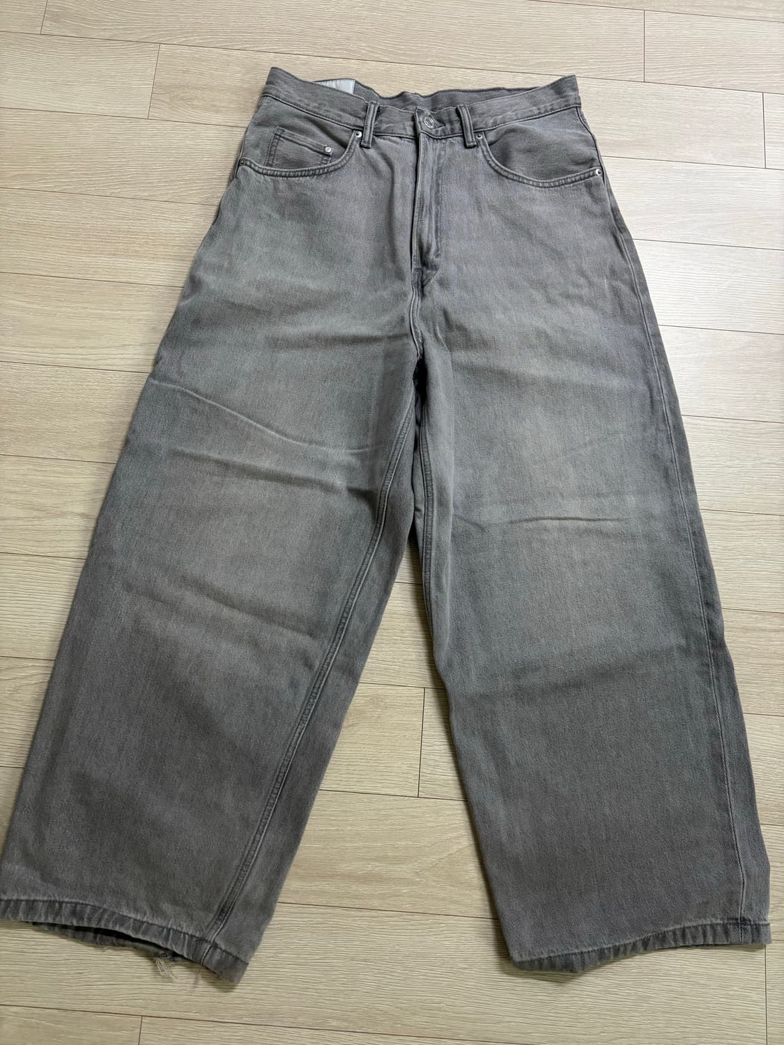 H&M 수퍼배기 그레이 데님 팬츠 상품이미지1