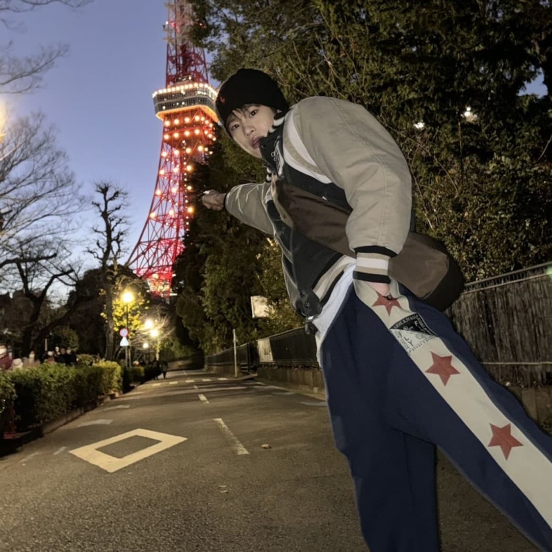 아모멘토square shoulder bag brown(라이즈 소희 착용) 상품이미지3