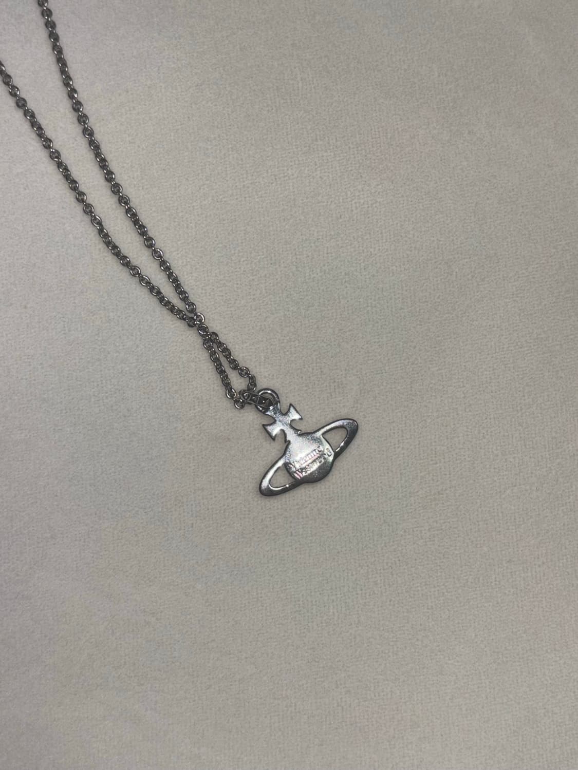 비비안웨스트우드 메이페어 바스 릴리프 목걸이 상품이미지2