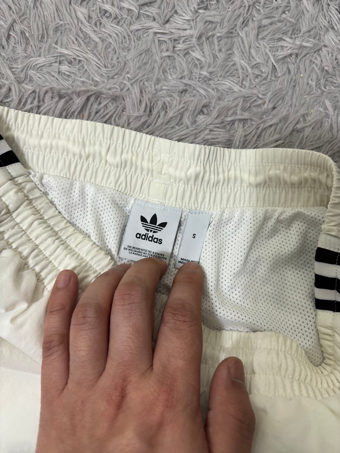 아디다스 화이트 락업 조거팬츠 상품이미지4