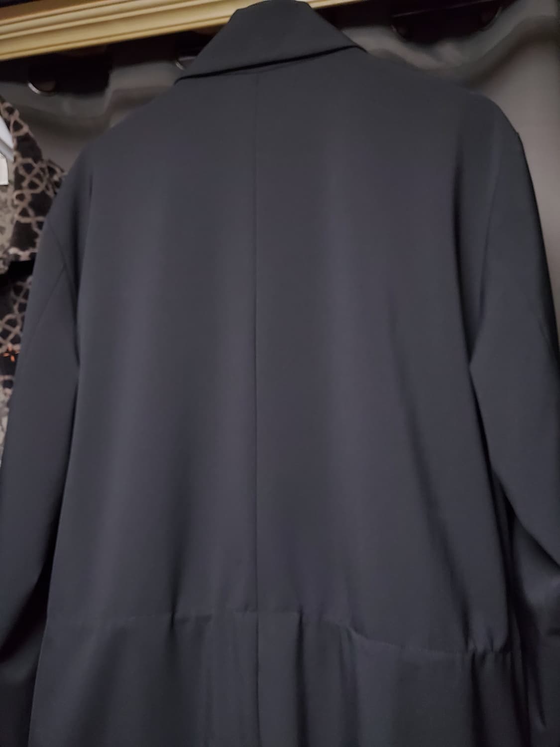 띠어리 남성 블랙 쉘코트  상품이미지5