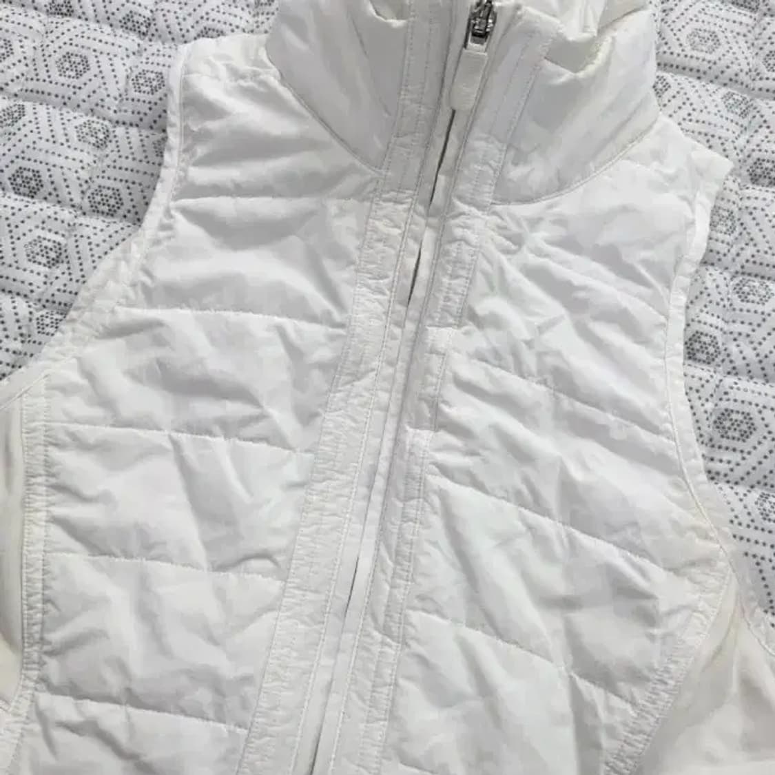 룰루레몬 다운 베스트 화이트 ~55 상품이미지3