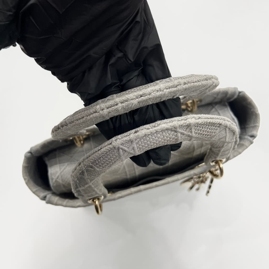 디올 레이디 디라이트 까나쥬자수 토트백 상품이미지4