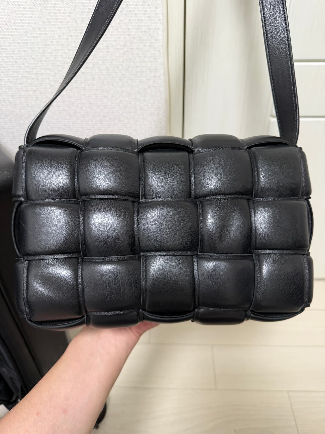 보테가 카세트백 상품이미지3