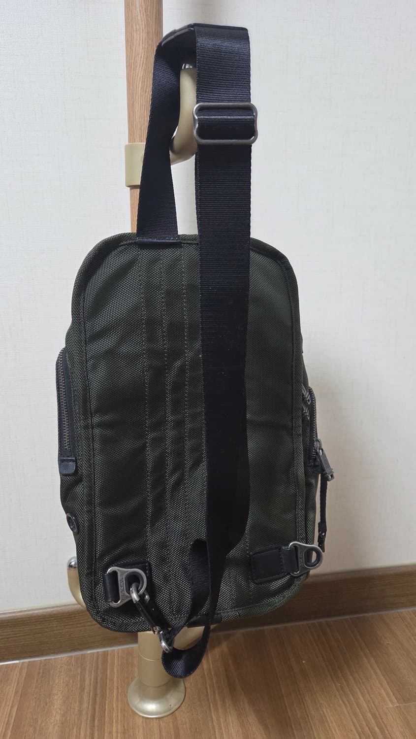 투미 몬테레이 슬링백 상품이미지2