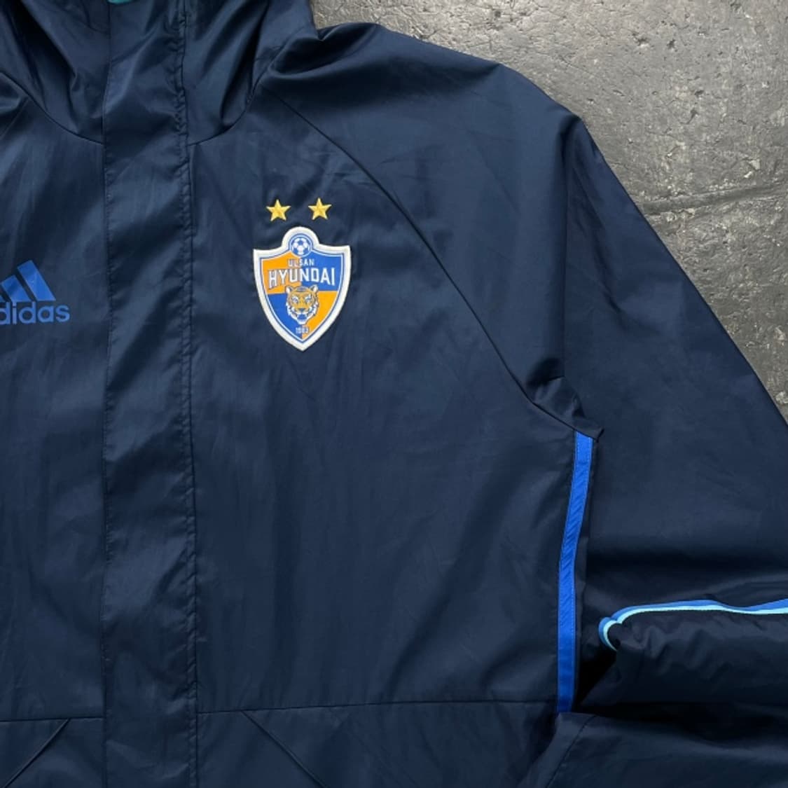 100 아디다스 울산현대 바람막이 상품이미지2