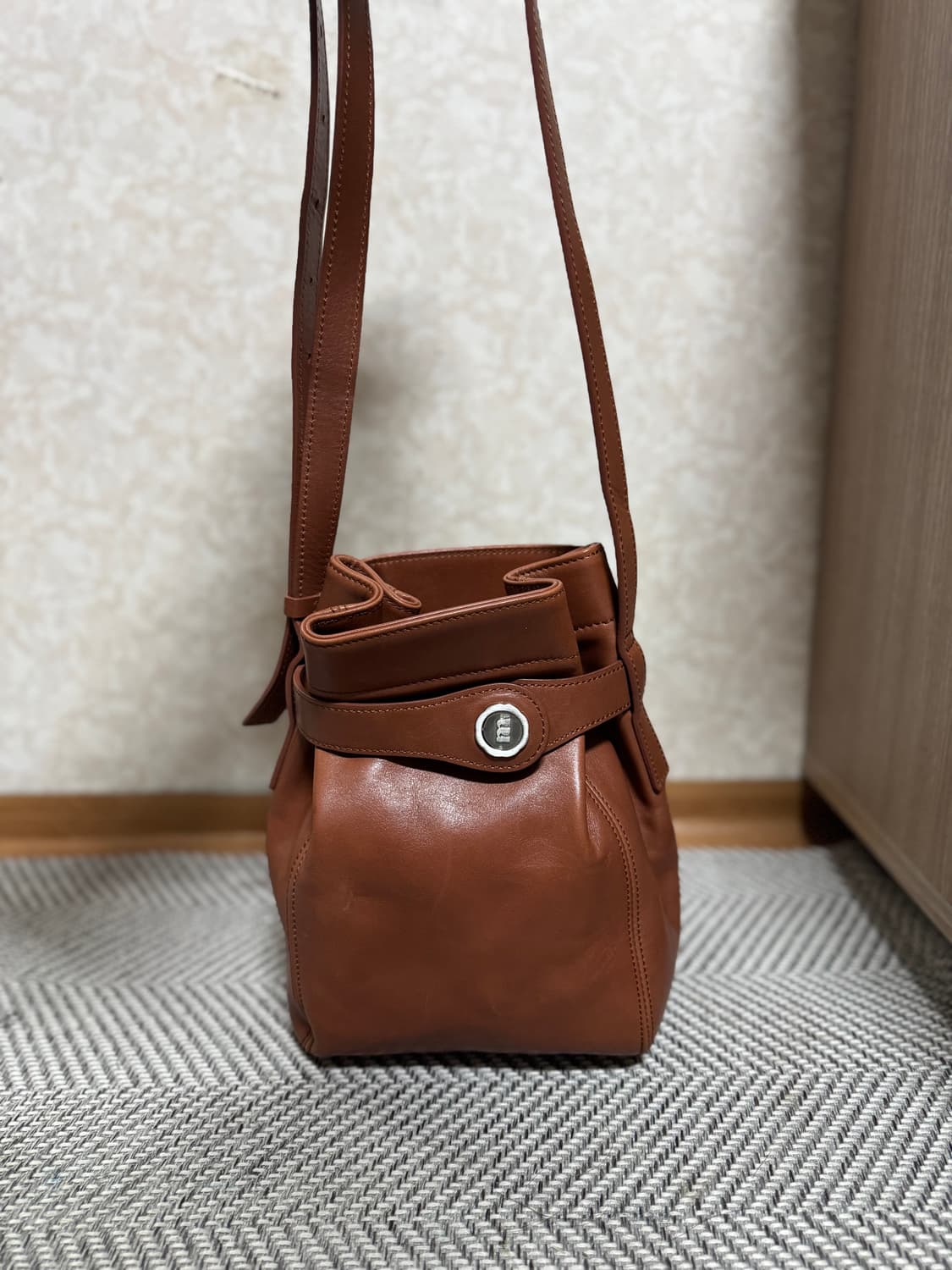 미닛뮤트 포트백 퐅백 버킷백 상품이미지1