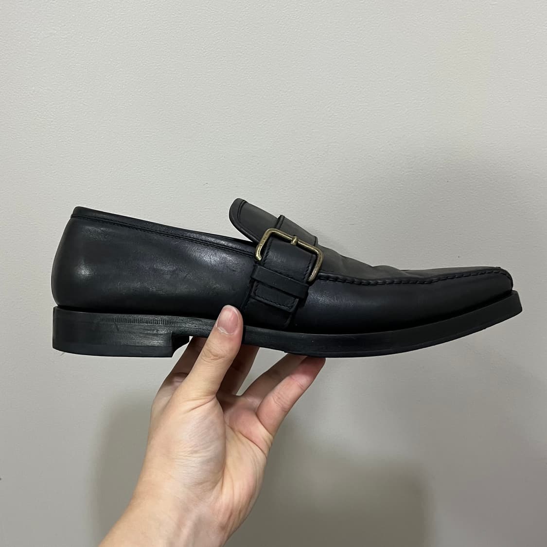 Prada Buckle Loafers 상품이미지4