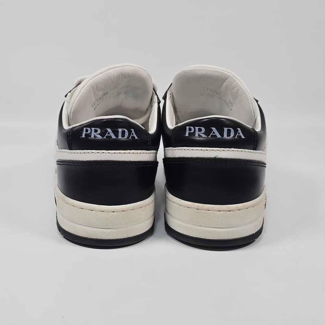 프라다 다운타운 퍼포레이트 가죽 스니커즈 ( 220 ) 상품이미지3