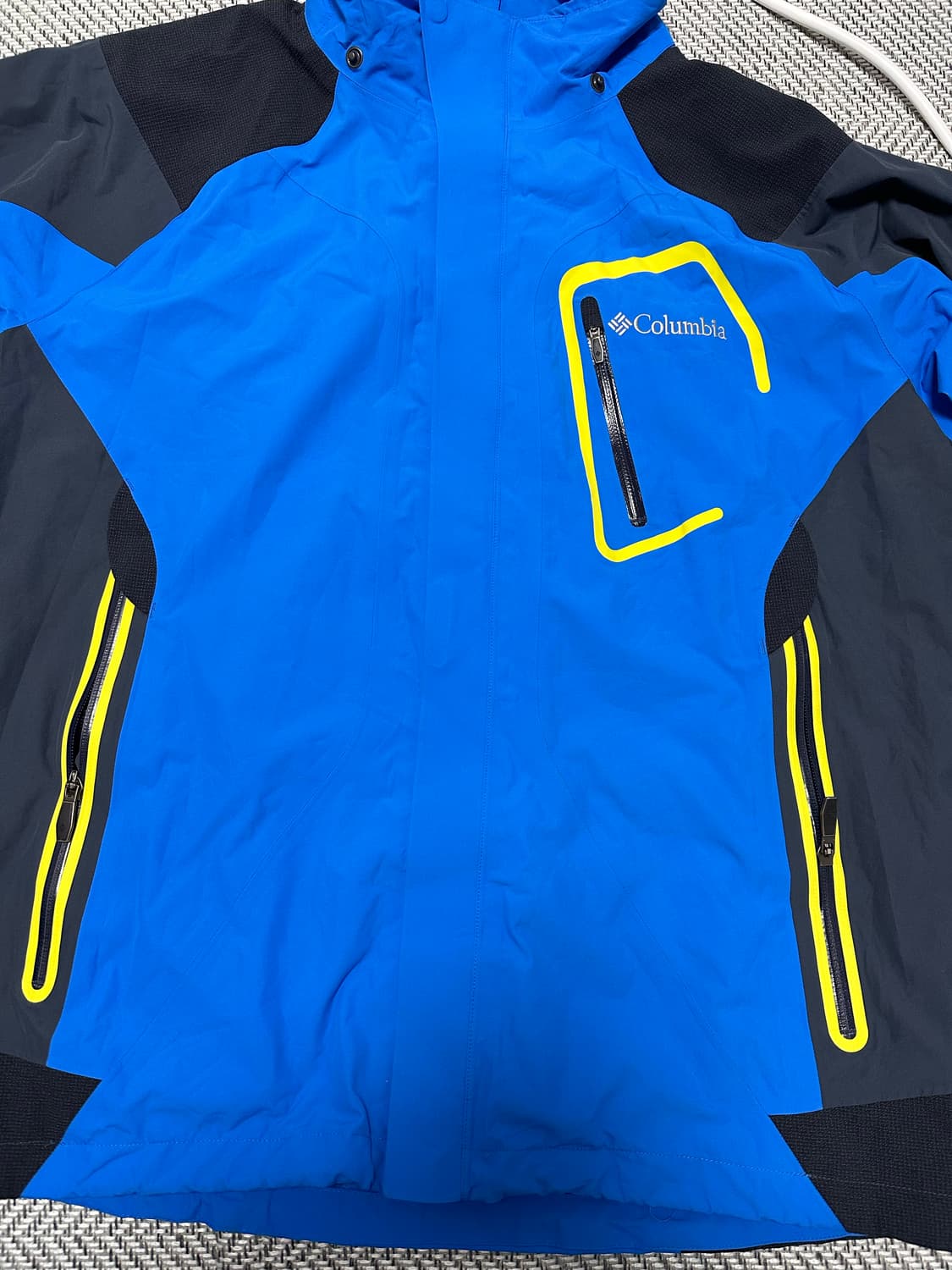 실착2회) 컬럼비아 방수 산악용 바람막이 XL 105~ 상품이미지3