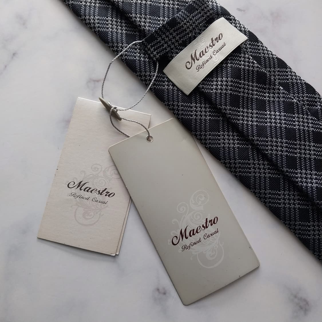 마에스트로 실크 블랙 체크 슬림 타이 7.9cm 새상품 K1510
 상품이미지7