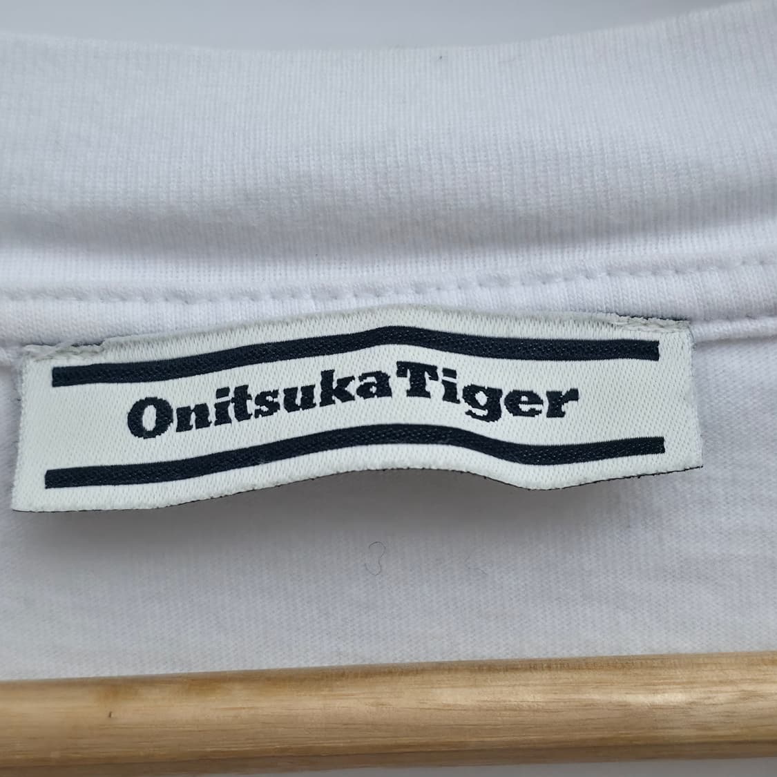 [L] 오니츠카타이거 타이거 화이트 반팔티 상품이미지4