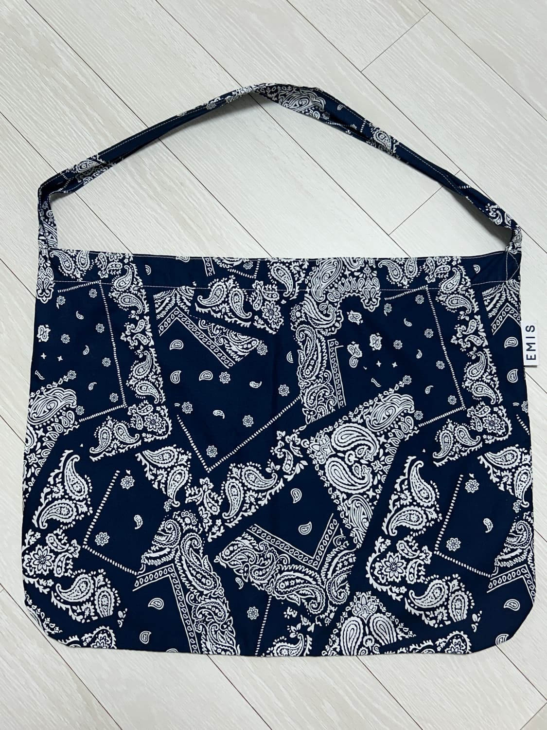 이미스 PAISLEY ECO BAG 페이즐리 에코백 네이비 팝니다 상품이미지1