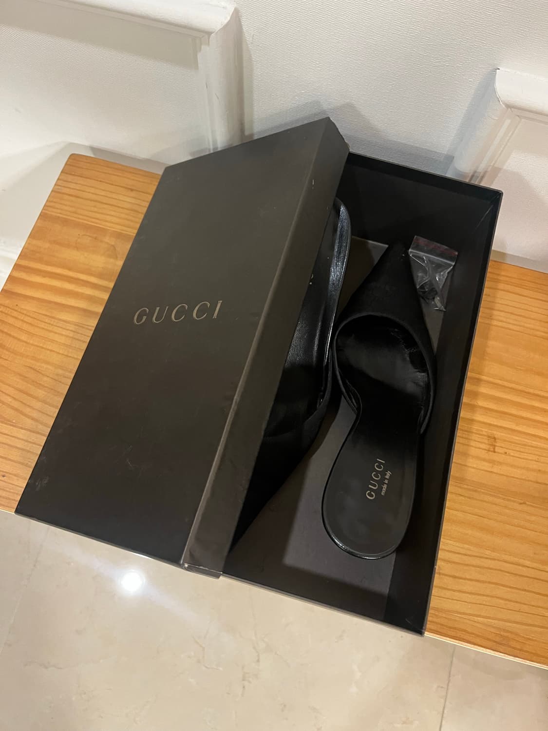 구찌 블랙 뮬 (240/US7) 상품이미지4