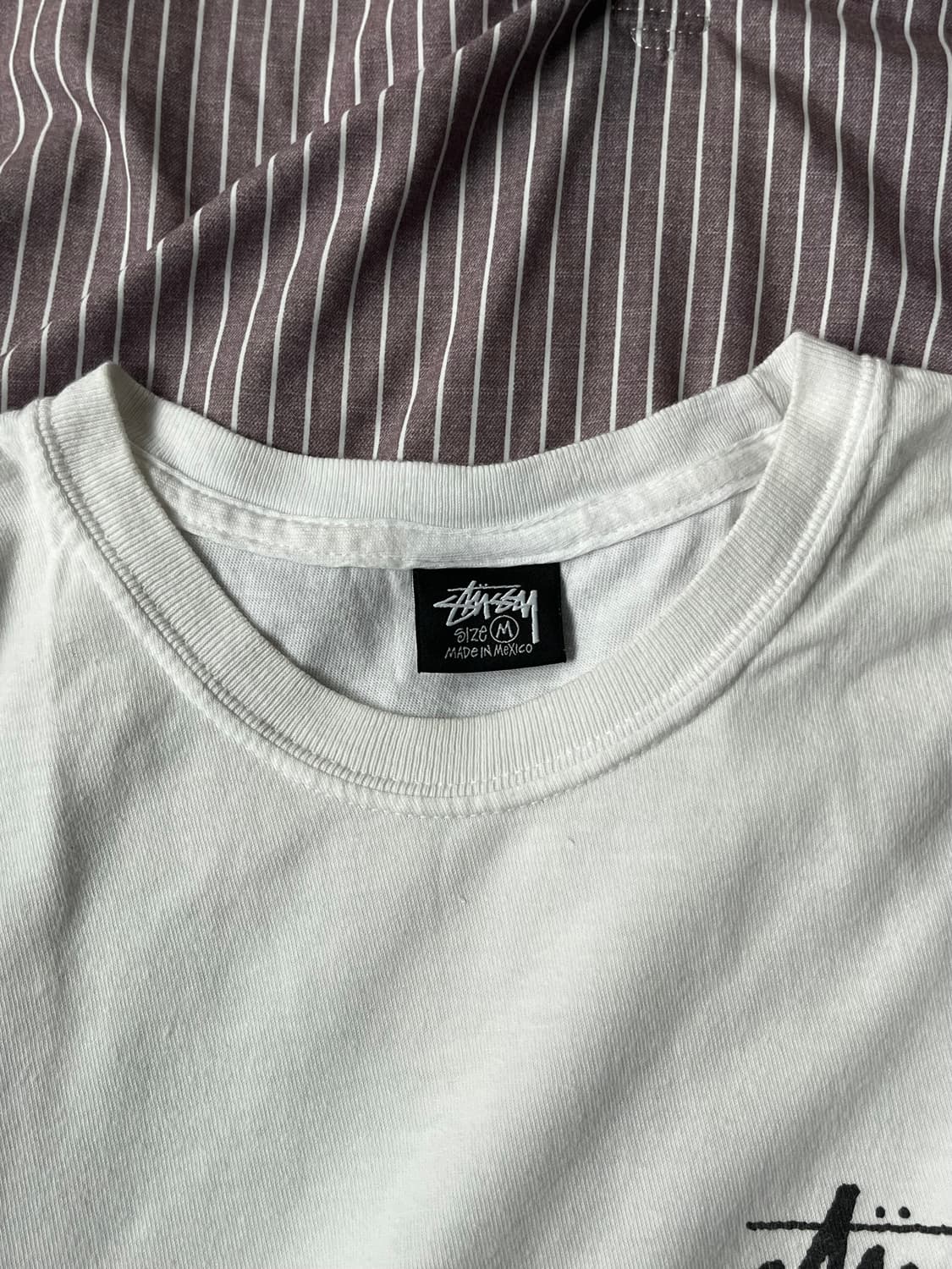 (M) 스투시 x 아워레가시 서프맨 피그먼트 다이드 티셔츠 반팔 내츄럴 상품이미지4