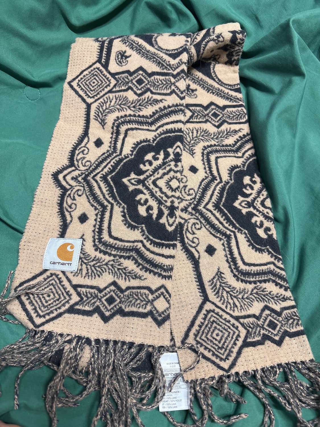 칼하트 머플러 상품이미지1