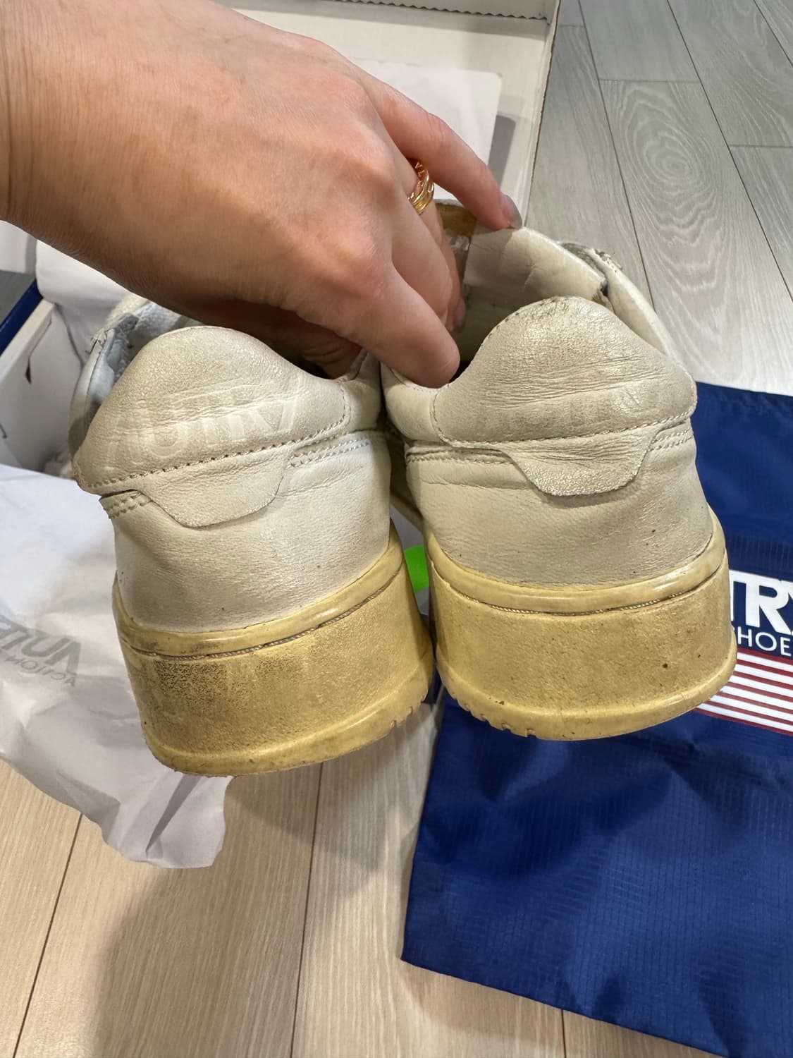 오트리 메달리스트 스니커즈 화이트 36 상품이미지4