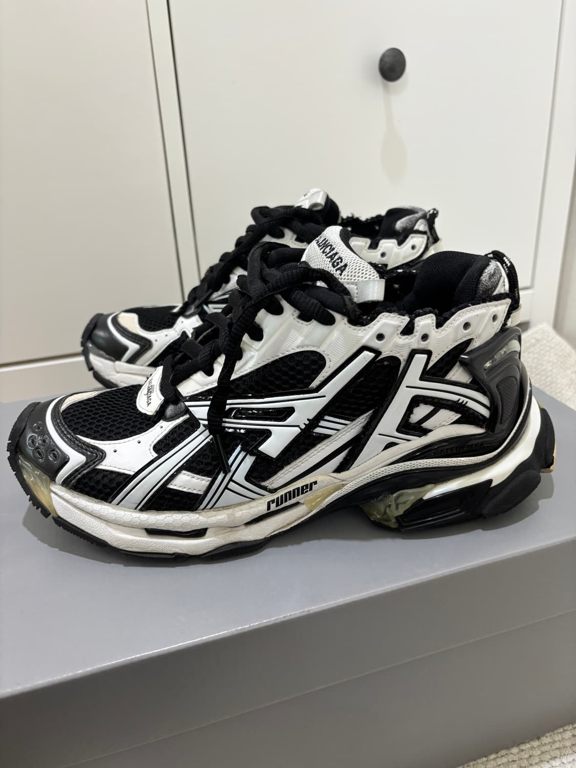 발렌시아가 러너 스니커즈 상품이미지6