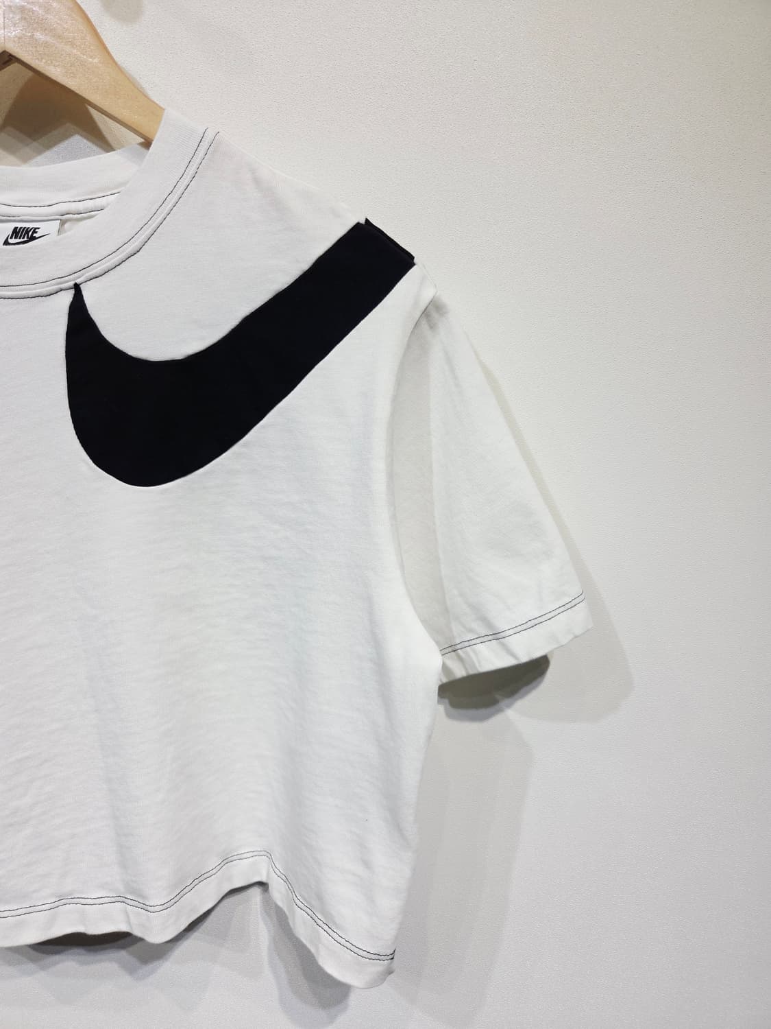 나이키(NIKE) 더블 스우시 스티치 크롭 반팔 티셔츠 상품이미지4