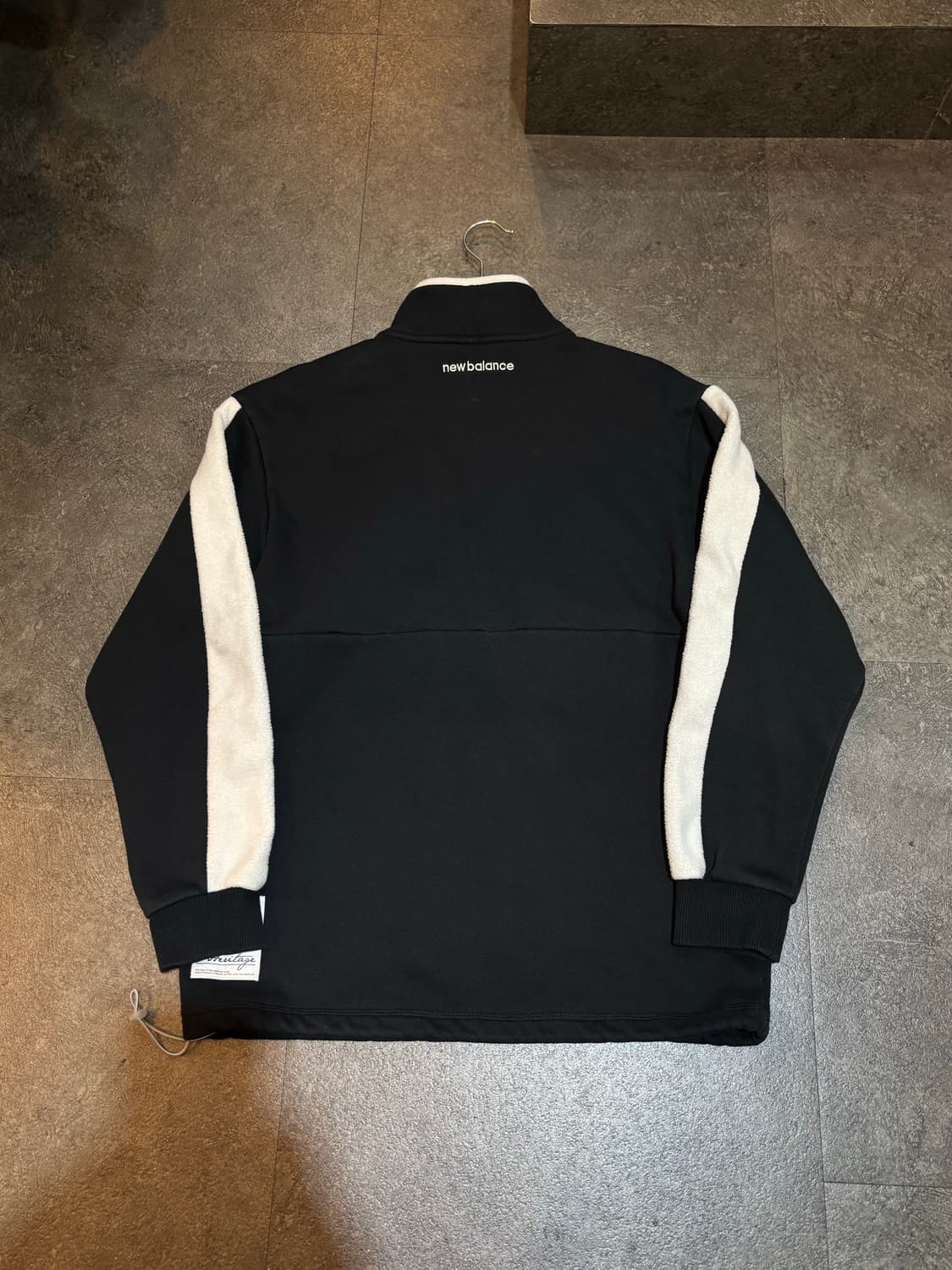 뉴발란스 하프집업 맨투맨 블랙 95 상품이미지3