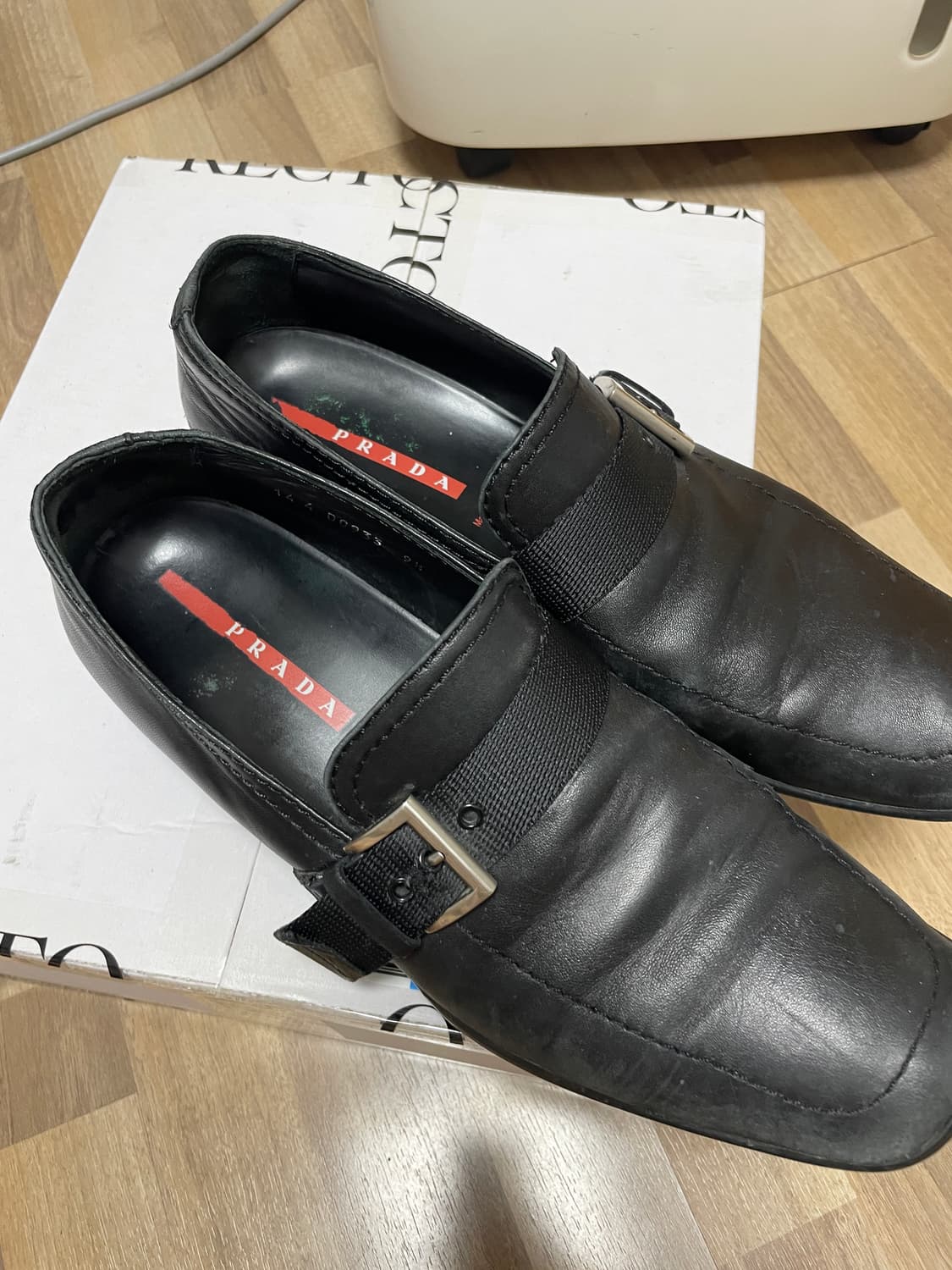 Prada sports buckle strap slipon loafer 상품이미지3