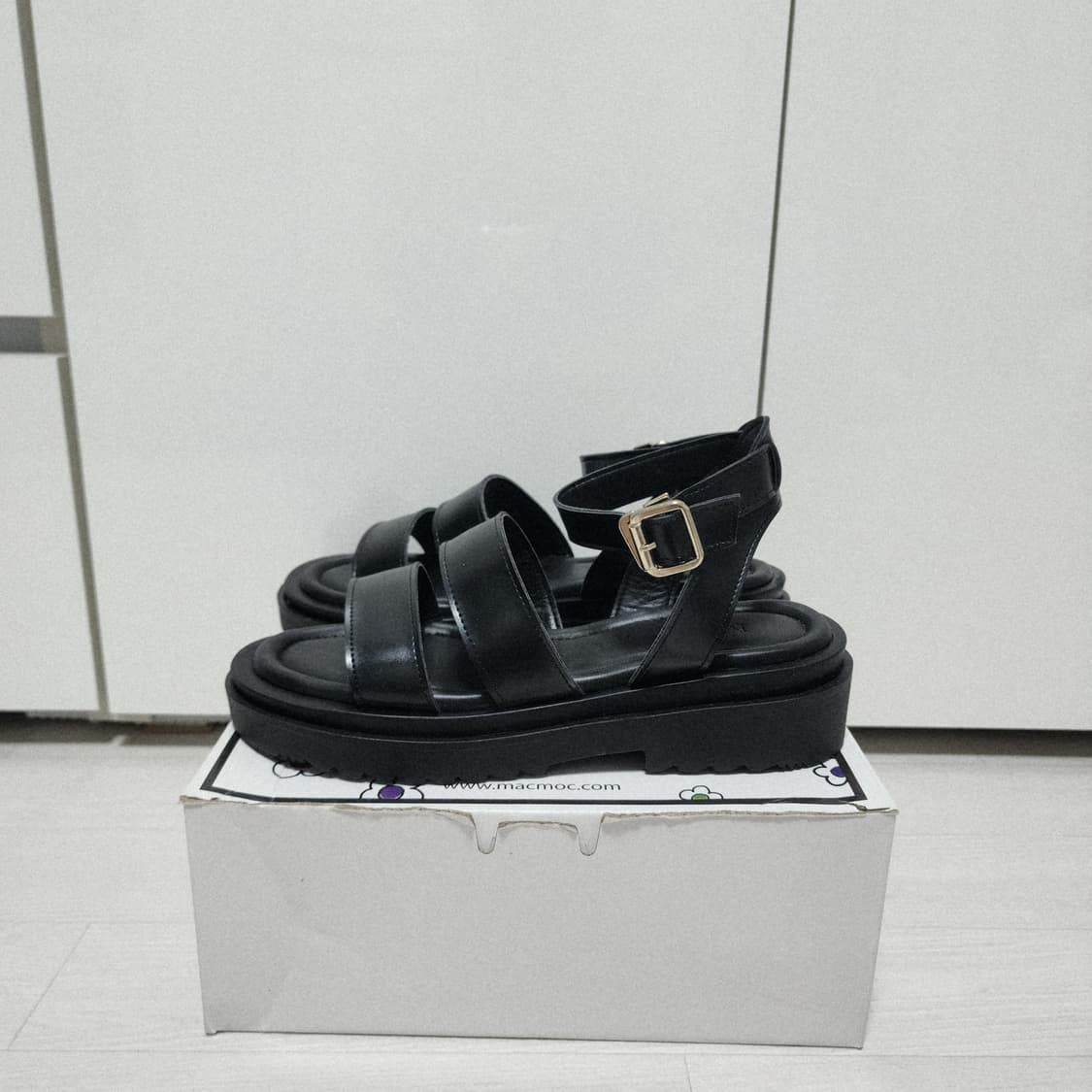 240 마크모크 Heron 청키 스트릿 샌들 5cm 블랙 스트랩 통굽 상품이미지5