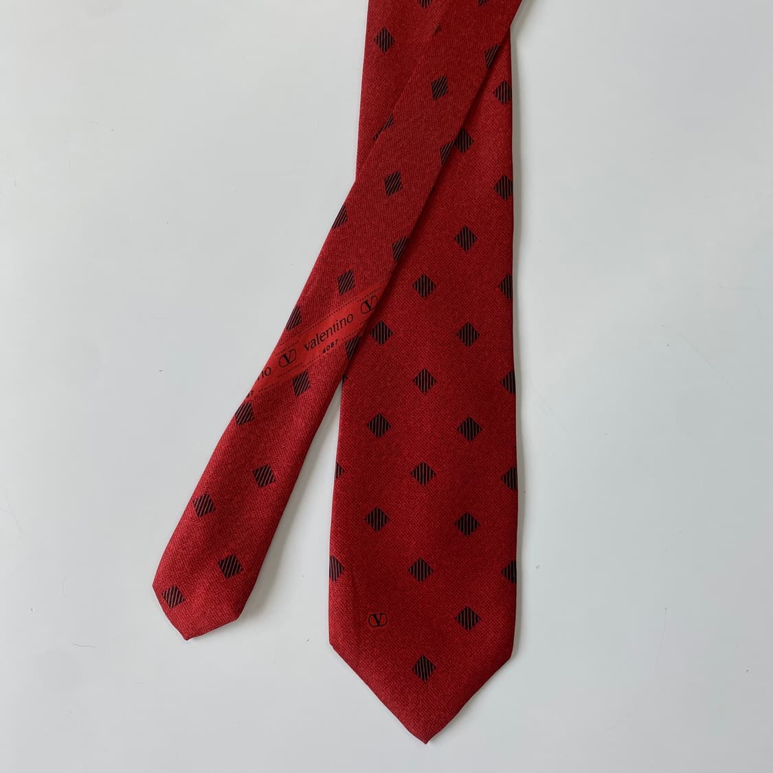 발렌티노(VALENTINO) 심플로고 정품 명품 넥타이 7.8cm 상품이미지2