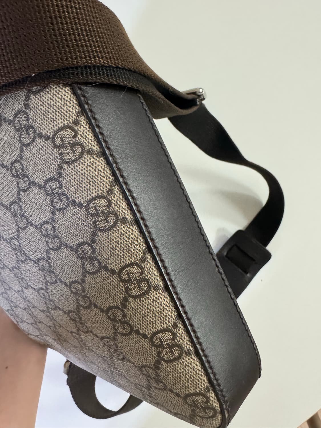 구찌 GG 수프림 캔버스 메신저백 상품이미지3