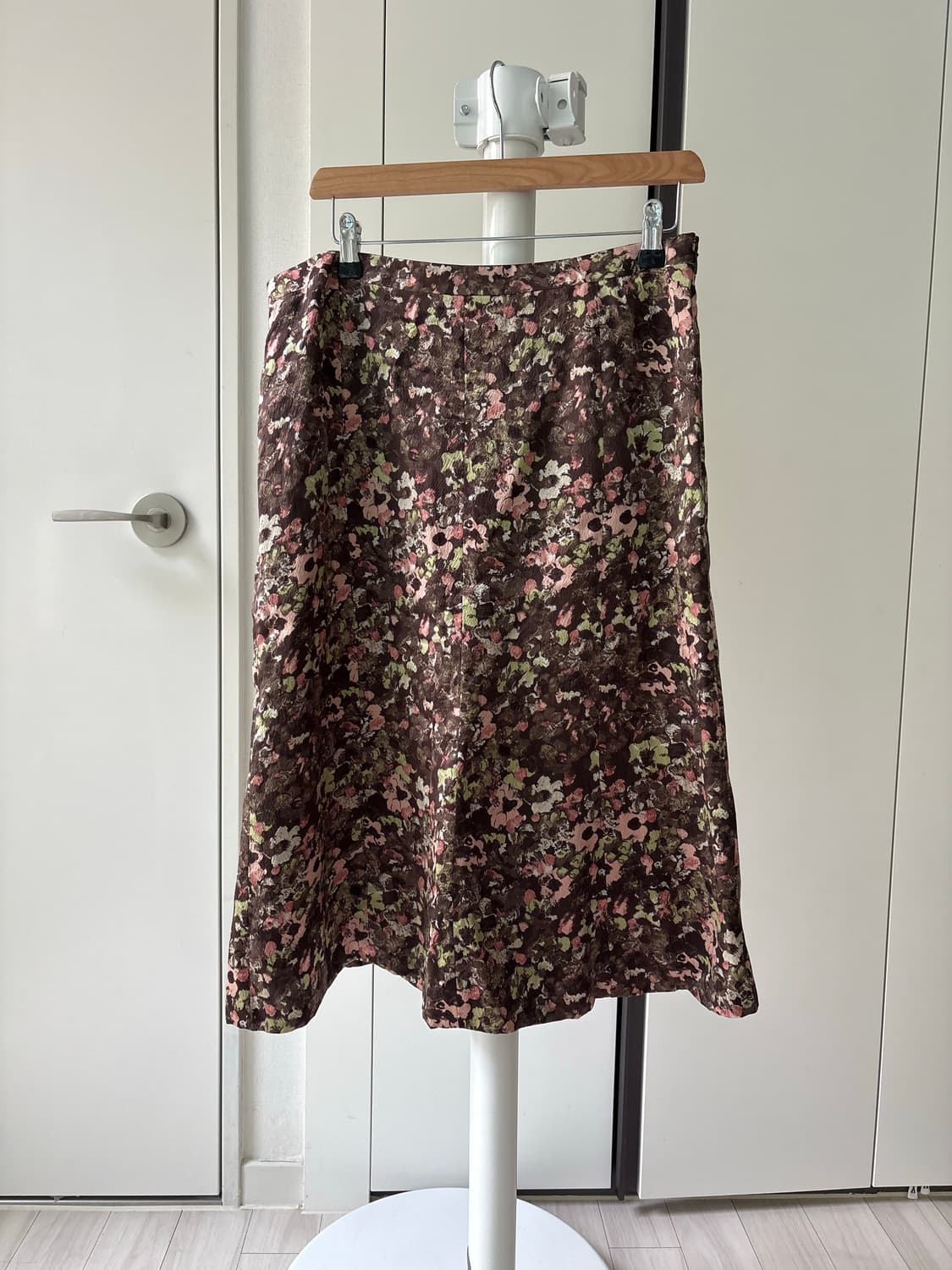Muted Floral Silk Skirt 상품이미지1