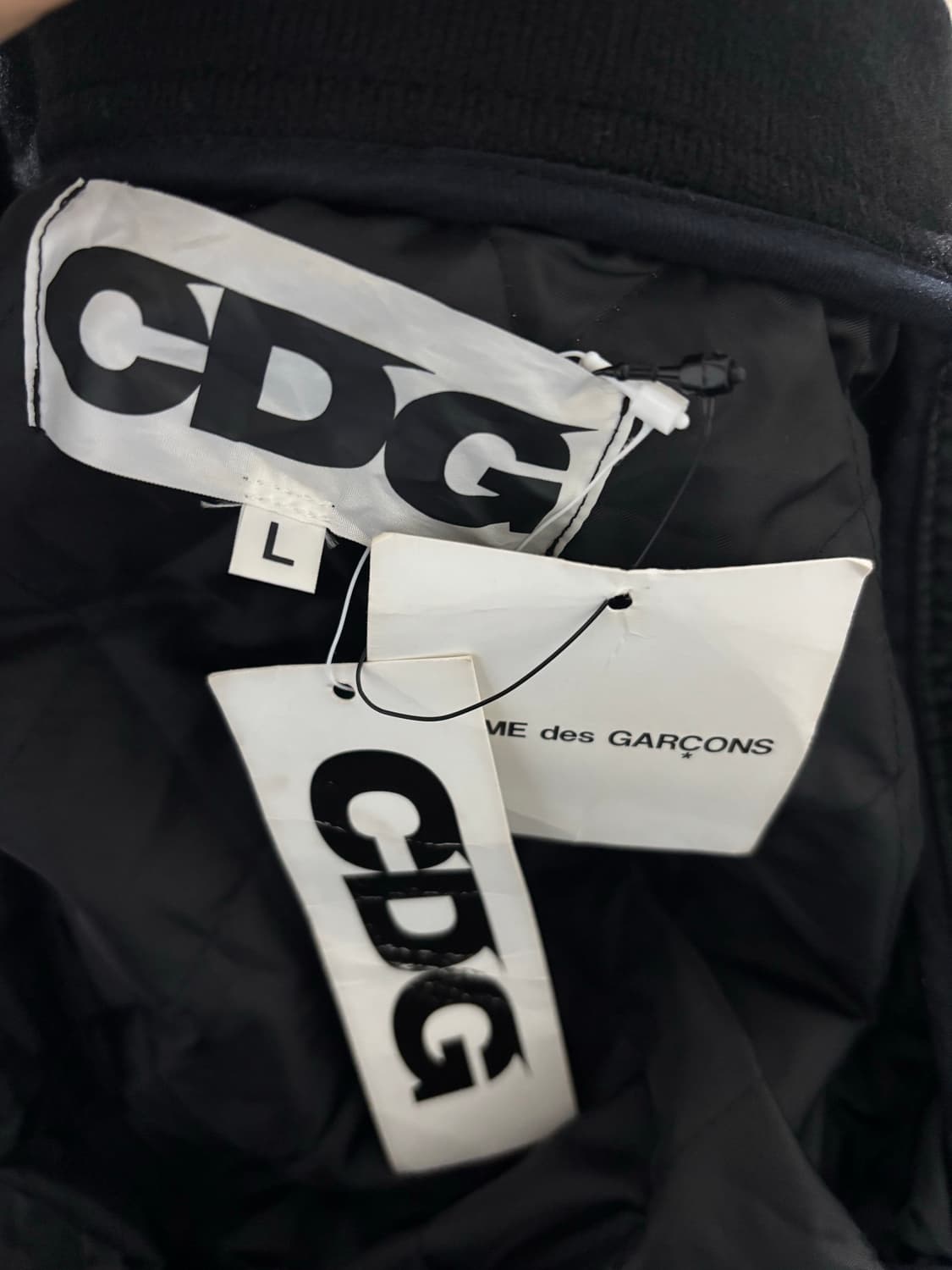 꼼데가르송 퀄팅 패딩 판매 상품이미지2