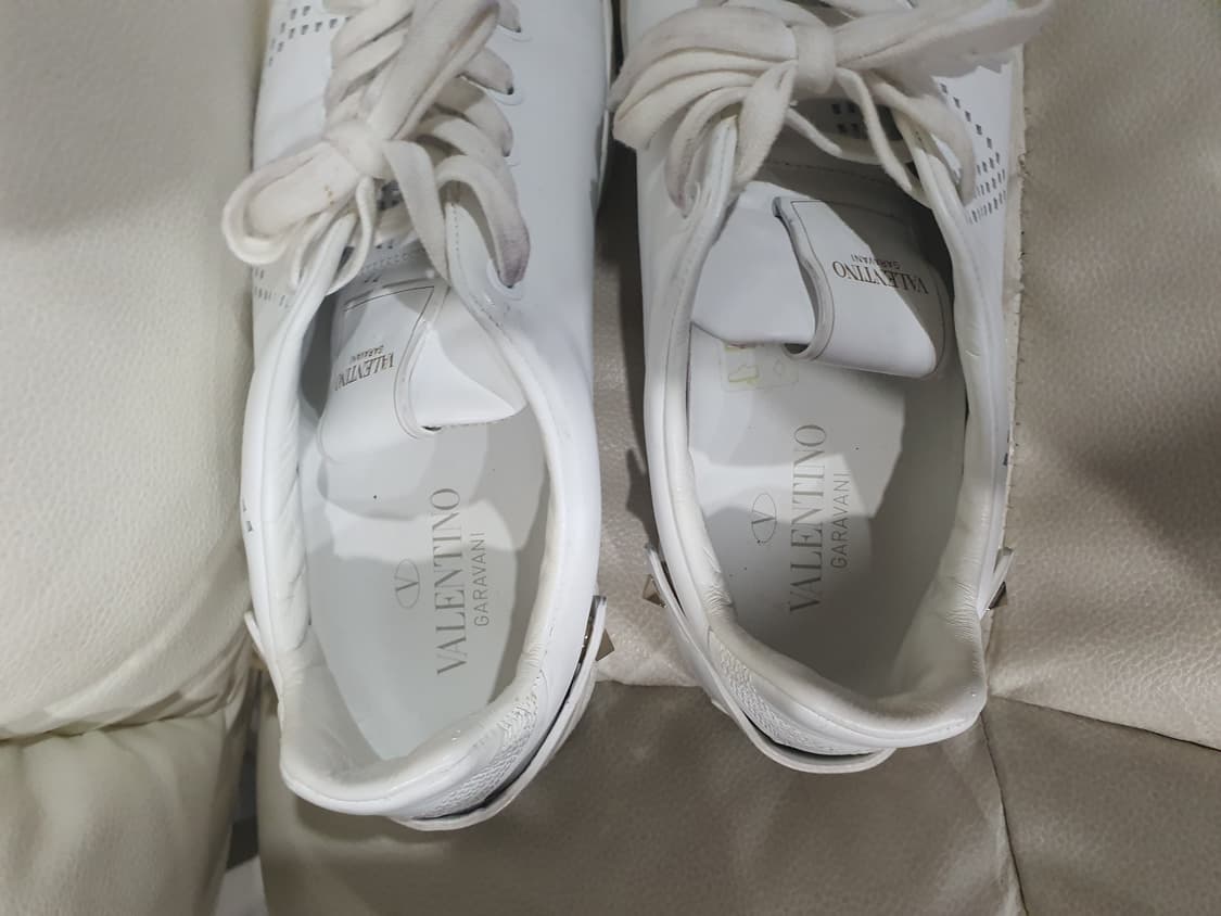 발렌티노 Garavani 흰색 스니커즈(정품) 상품이미지4