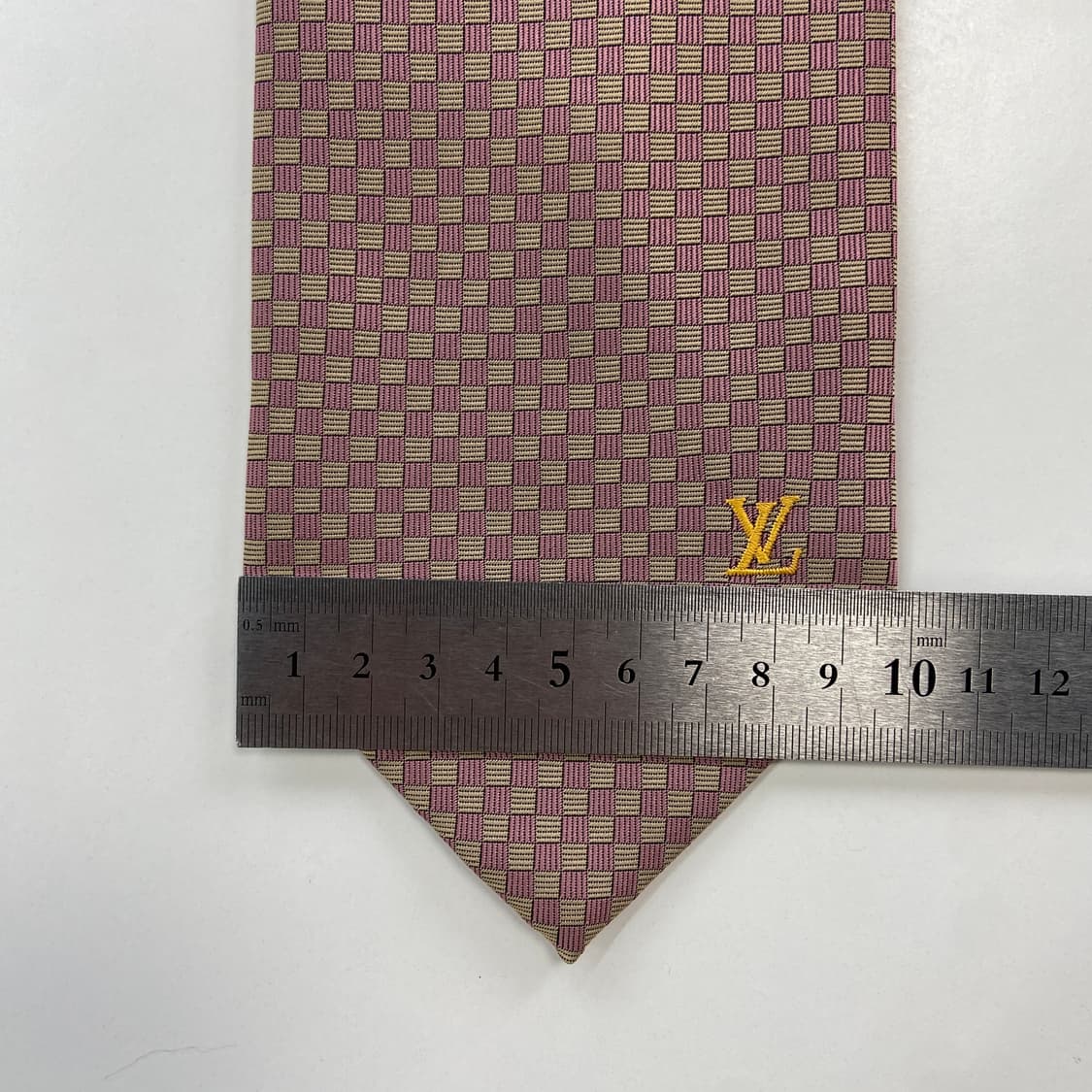 루이비통 (LOUIS VUITTON) 명품 정품 심플로고 넥타이 상품이미지9