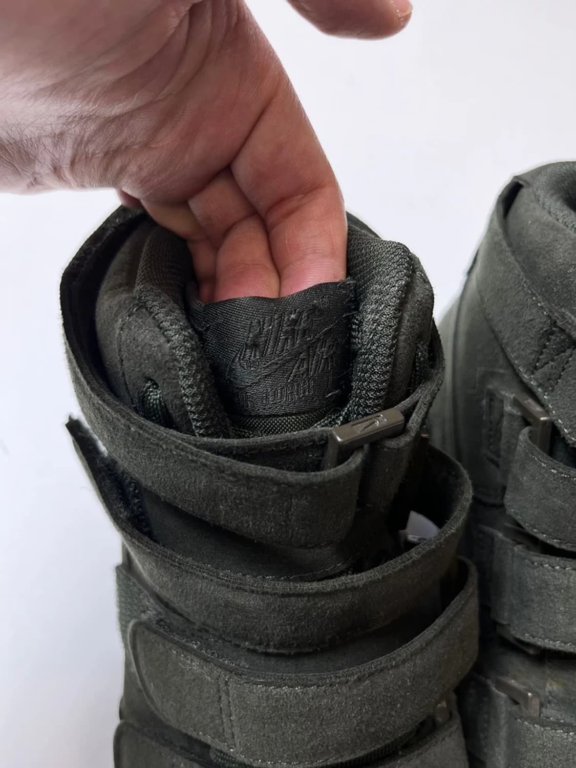 나이키 x 빌리 아일리시 에어포스 1 하이 Q1396 상품이미지5