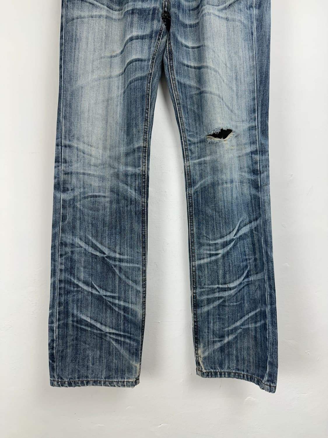 Heavy Whisker Wash Distressed Denim Pant 상품이미지6